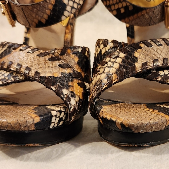 Micheal Kors Limited "Jet Set" Odessa Platform stiletto- Embossed Faux Python - Picture 6 of 11